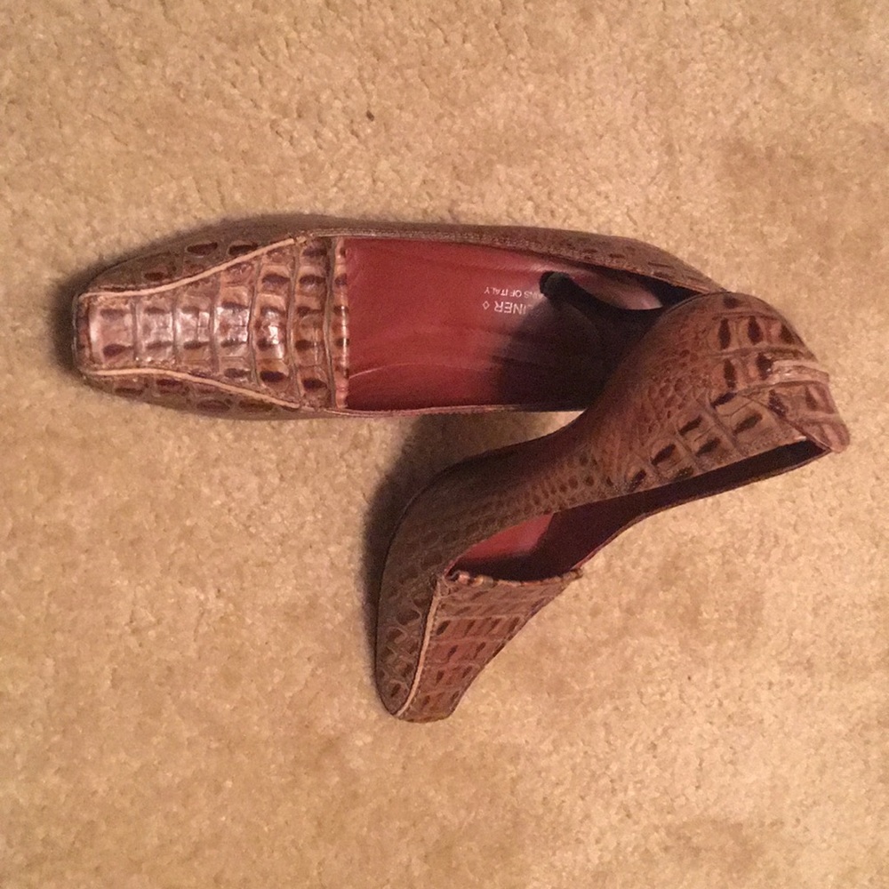 Shoes - Picture 4 of 4